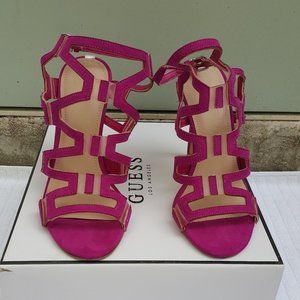 6M Guess Padton 4 heeled peep toe sandal.  Pink multi fabric.
